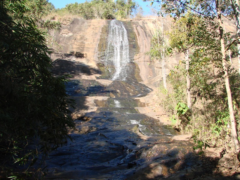 cachoeira_olhos_dagua.jpg